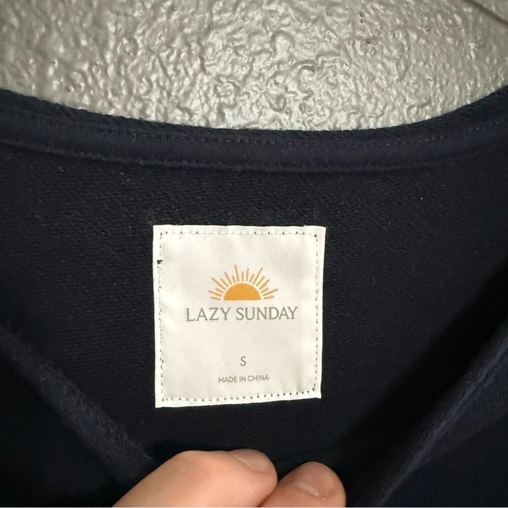 Lazy Sundays Navy Blue Hamptons Crop Sweatshirt Size S - Picture 3 of 4